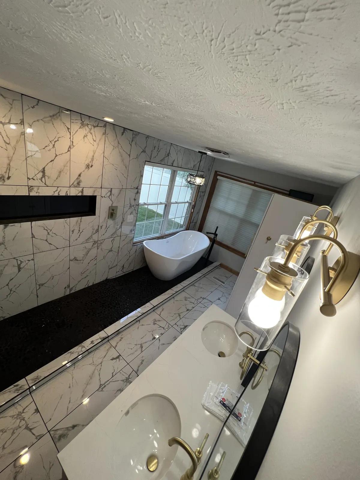 Custom Bathroom — La Famiglia Italian Restaurant Owners